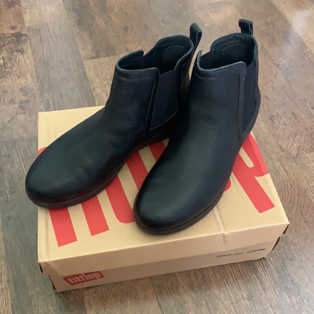 Fit Flop Chelsea boot